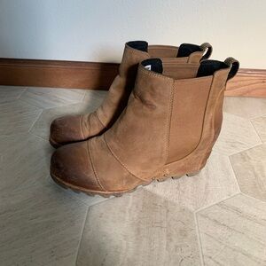 Women’s Sorel Wedge Boots!